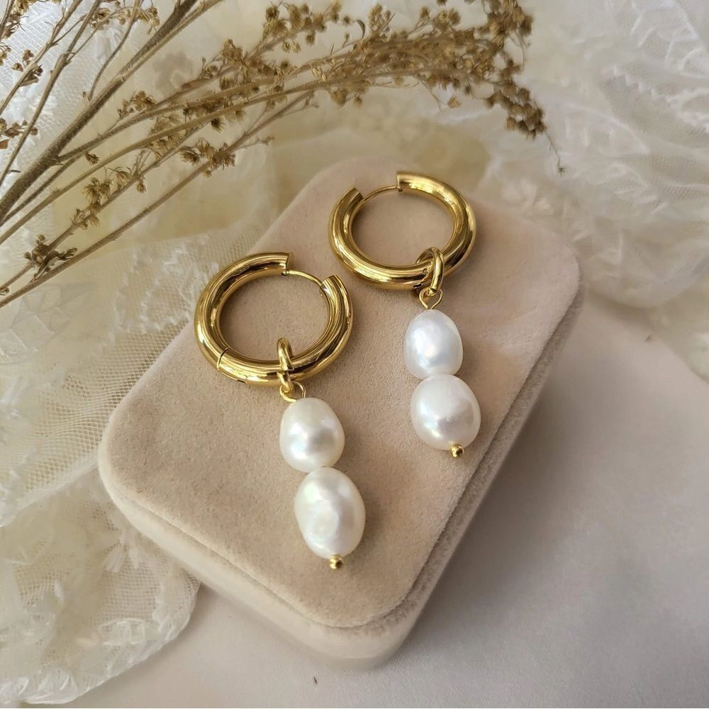 Pearl hoop earrings N502